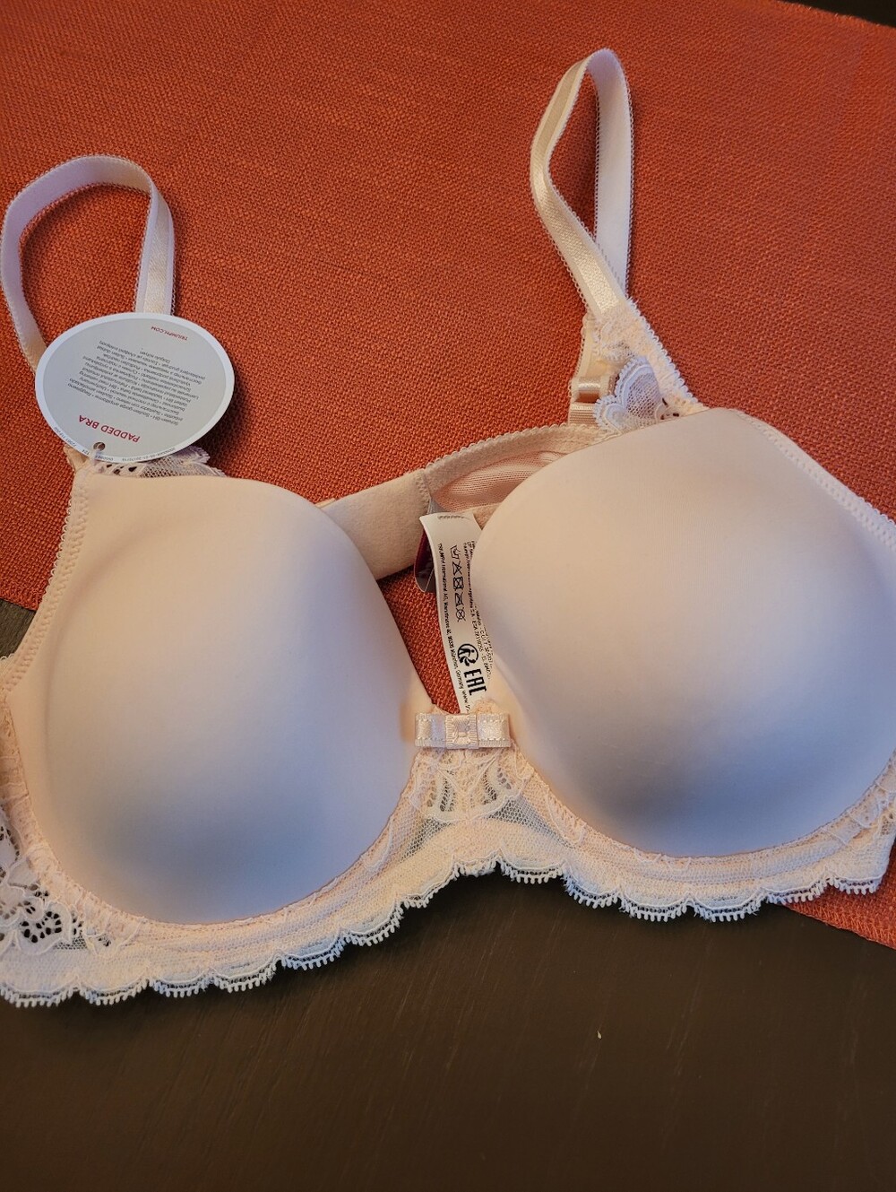 NWT Triumph Light Pink Lace Trim T-Shirt Bra 36B